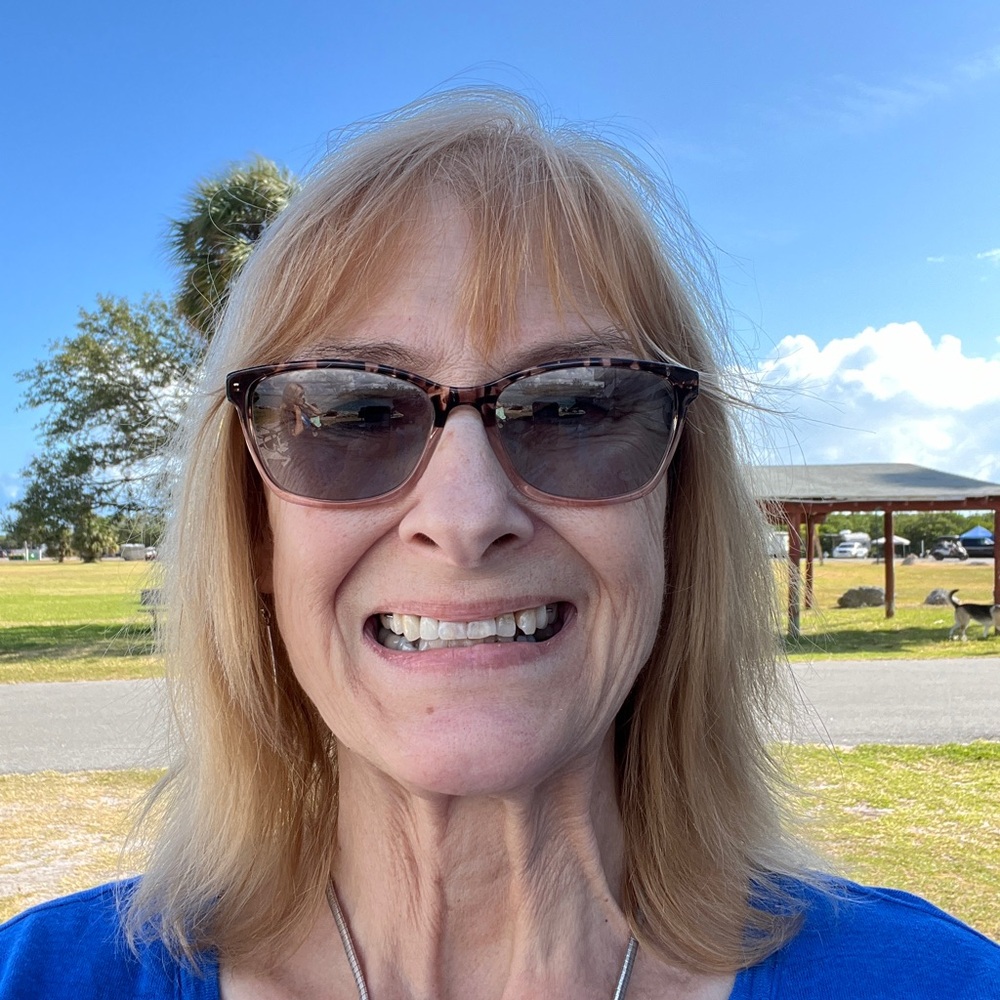 Meet your Posher, Laurie